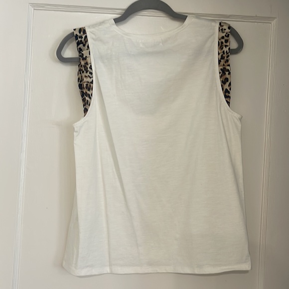 T H M L tank top white with leopard ruffles on arms - Picture 4 of 5